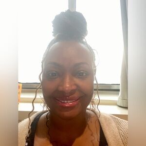 Meet your Posher, Monique